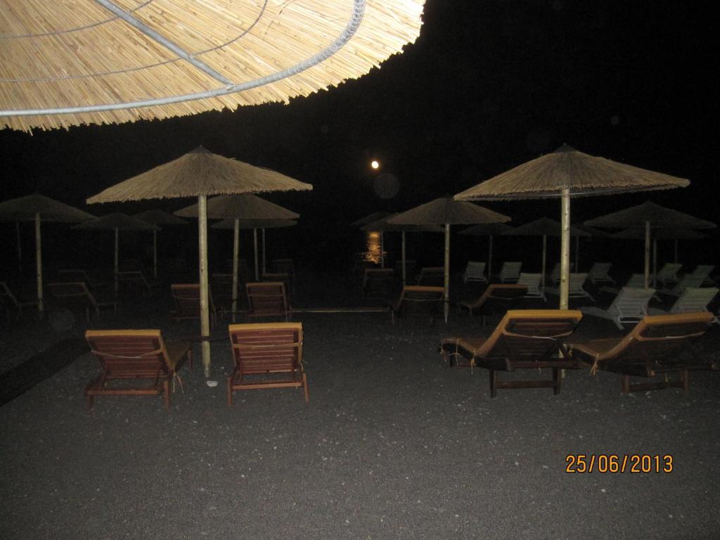 Villa Gambas Beach Studios Kamári Exterior foto